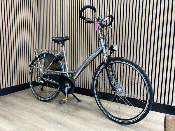 Second-hand women's bicycle Cortina U4 28 inch 51 cm