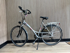 Second-hand women's bicycle Cortina U4 28 inch 51 cm