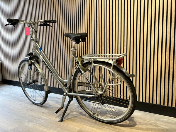 Second-hand women's bicycle Cortina U4 28 inch 51 cm