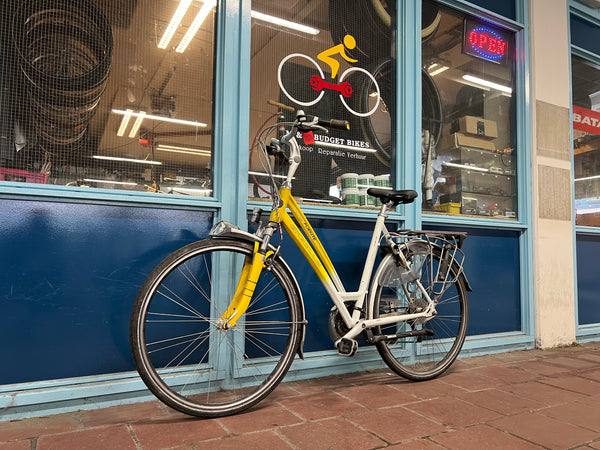 Second-hand women's bicycle Cortina U4 28 inch 51 cm