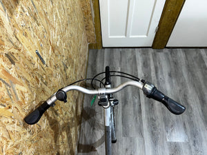 Second-hand women's bicycle Giant Centro 28 inch 50 cm