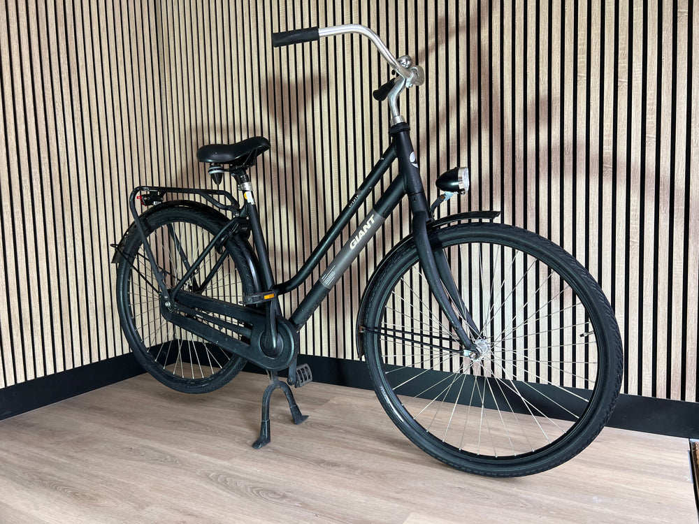 Second-hand women's bicycle Cortina U4 28 inch 51 cm