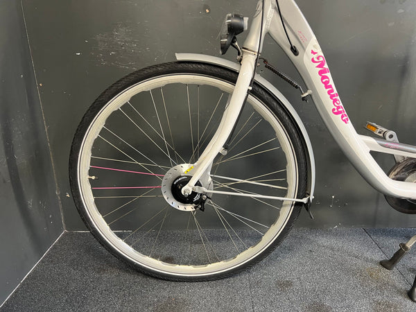 Second-hand women's bicycle Montego special edition 28 inch 54 cm