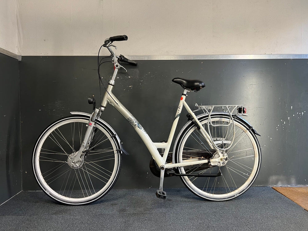 Second-hand women's bicycle Puch style 28 inch 60 cm