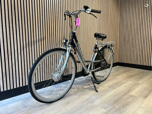 Second-hand women's bicycle Cortina U4 28 inch 51 cm
