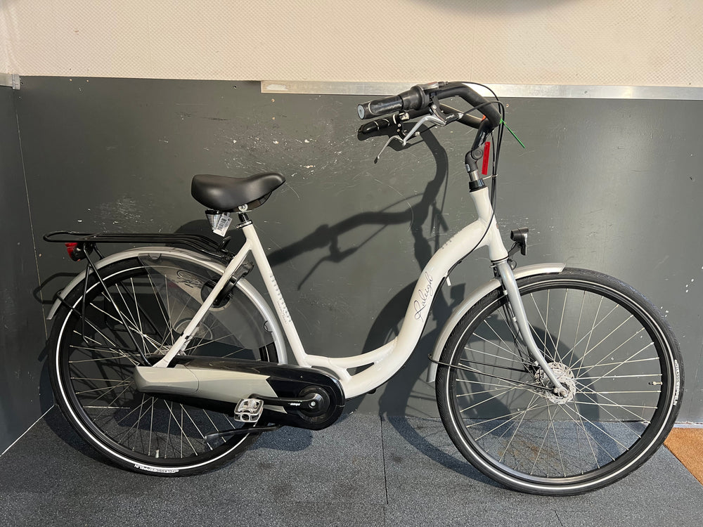 Second-hand women's bicycle Raleigh fleur 28 inch 56 cm